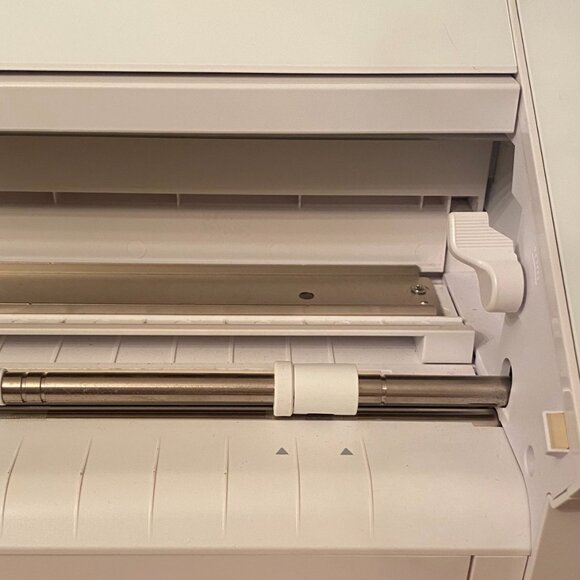 Silhouette Cameo 4 Bundle Professional Vinyl Cutter Machine with Accessories - Picture 7 of 14